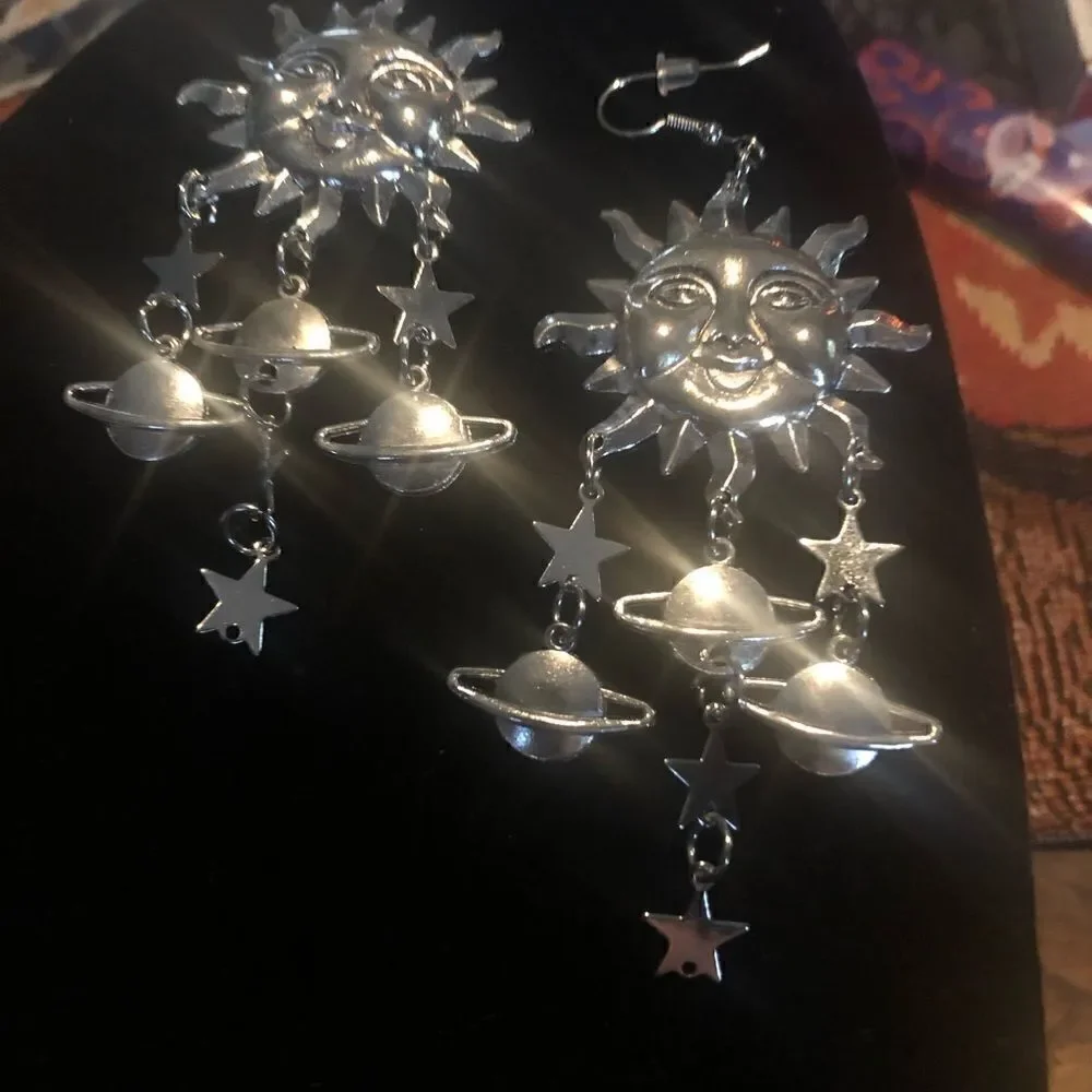 Celestial sun star solar system earrings super cute - Picture 3 of 3